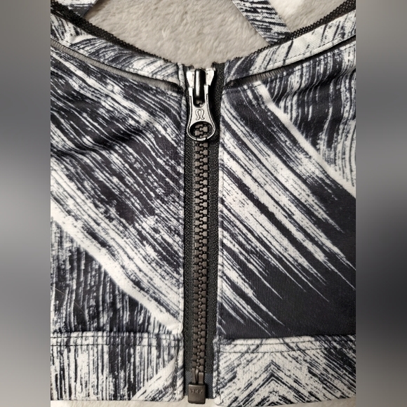 Lululemon Zip Up Sports Bra - Picture 4 of 11